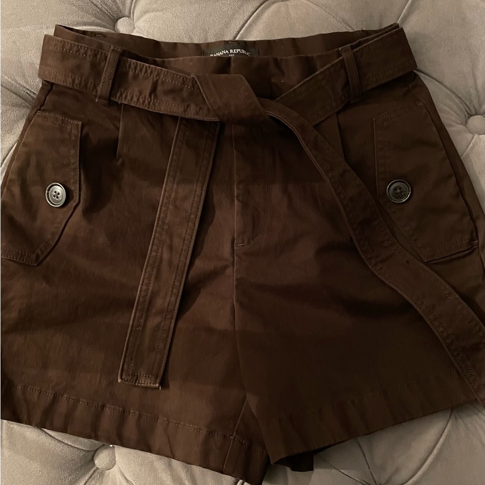 NWT! BANANA 🍌Shorts - Picture 3 of 4